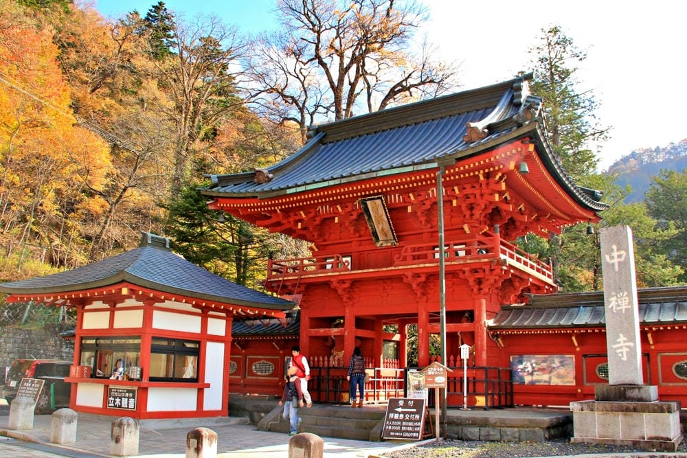【栃木縣|日光】中禪寺湖、中禪寺:在紅橙黃的波浪層次堆疊間, 【栃木縣|日光】中禪寺湖、中禪寺:在紅橙黃的波浪層次堆疊間,