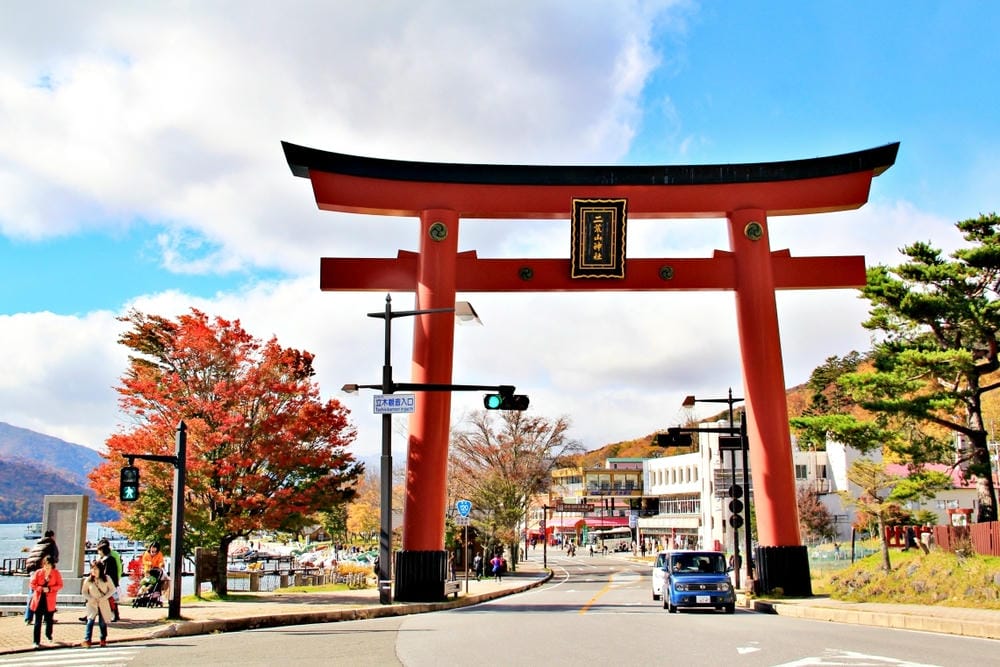 【栃木縣|日光】中禪寺湖、中禪寺:在紅橙黃的波浪層次堆疊間, 【栃木縣|日光】中禪寺湖、中禪寺:在紅橙黃的波浪層次堆疊間,