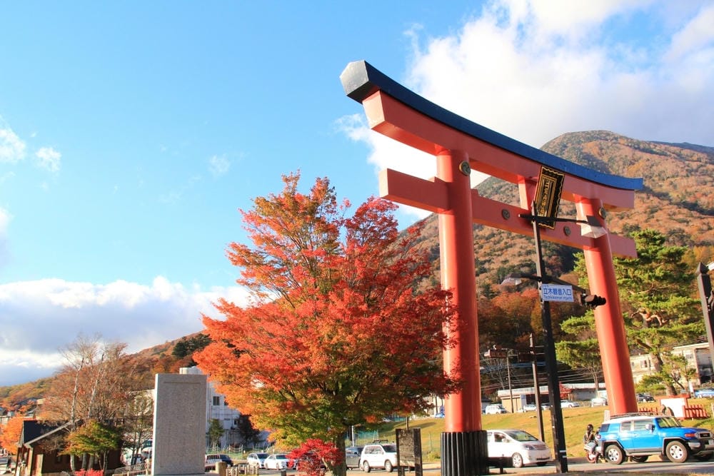 【栃木縣|日光】中禪寺湖、中禪寺:在紅橙黃的波浪層次堆疊間, 【栃木縣|日光】中禪寺湖、中禪寺:在紅橙黃的波浪層次堆疊間,