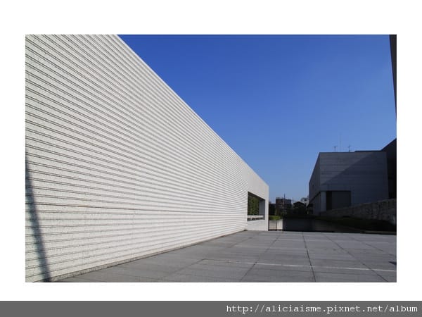 20101015_181708_現代美術館.jpg 20101015_181708_現代美術館.jpg