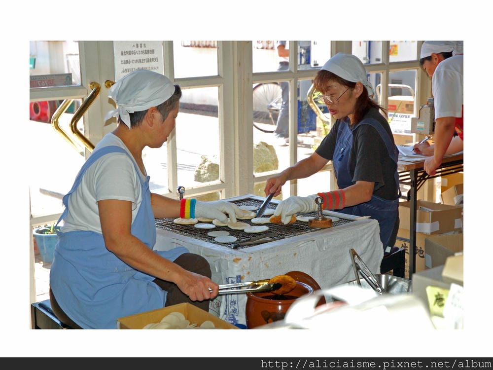 20110616_135306_車站內現烤煎餅.jpg 20110616_135306_車站內現烤煎餅.jpg