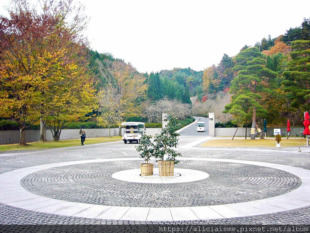 【滋賀縣】貝聿銘XMiho(美秀)美術館: 隱身山中美術館，世外桃花源的美學仙境