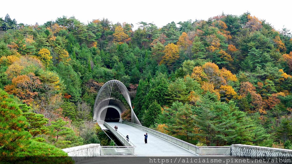 【滋賀縣】貝聿銘XMiho(美秀)美術館: 隱身山中美術館，世外桃花源的美學仙境