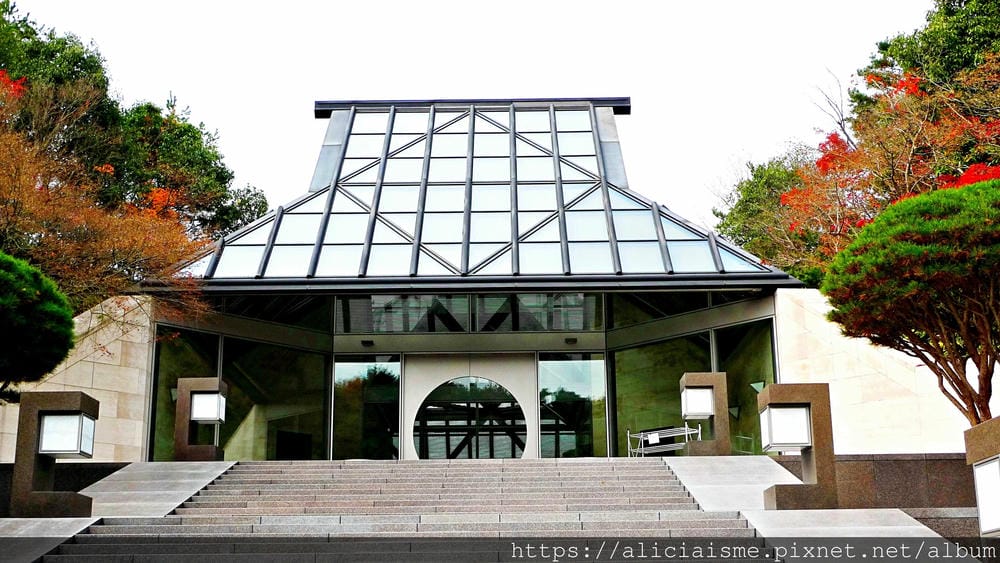 【滋賀縣】貝聿銘XMiho(美秀)美術館: 隱身山中美術館，世外桃花源的美學仙境
