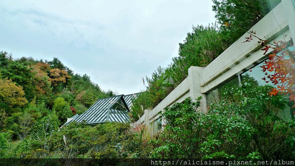 【滋賀縣】貝聿銘XMiho(美秀)美術館: 隱身山中美術館，世外桃花源的美學仙境