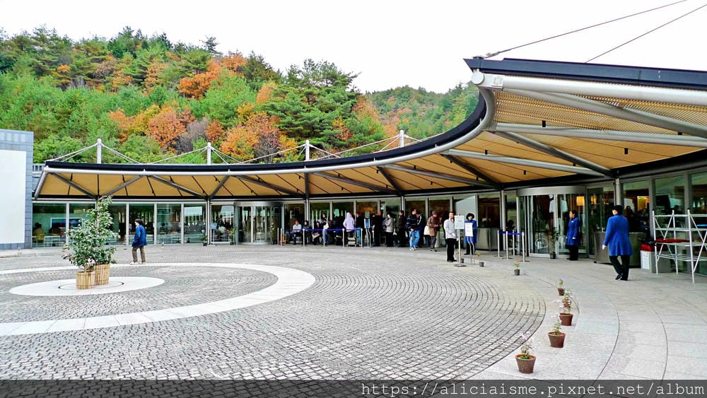 【滋賀縣】貝聿銘XMiho(美秀)美術館: 隱身山中美術館，世外桃花源的美學仙境