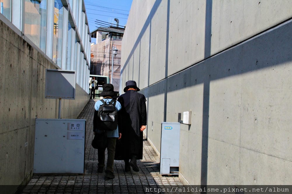 【京都市】陶板（陶版）名畫之庭：光影建築師安藤忠雄、印象派光影畫家莫內的跨時空戶外美之饗宴