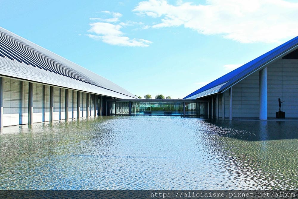 【滋賀縣】佐川美術館~漂浮在水上的美術館、潛入水下的茶室，現代建築下的日本傳統美學原點
