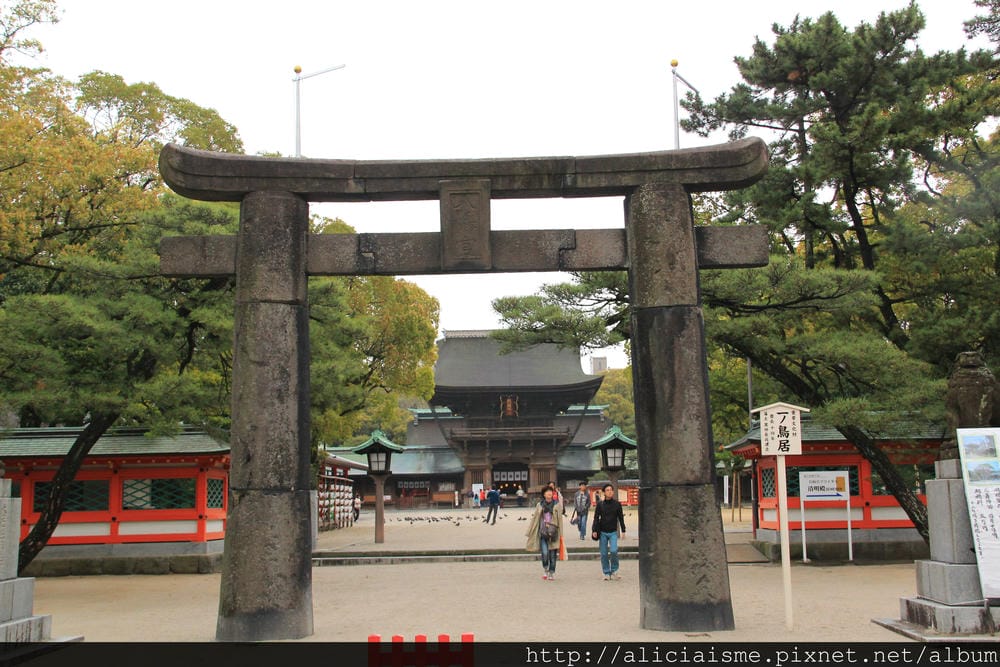 【福岡】參拜勝利之神「筥崎宮」、神苑花庭園,再來對街古民家享 【福岡】參拜勝利之神「筥崎宮」、神苑花庭園,再來對街古民家享