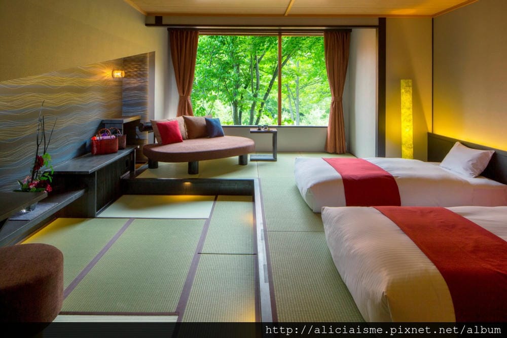 riverside_standard_japanese_style_room.jpg