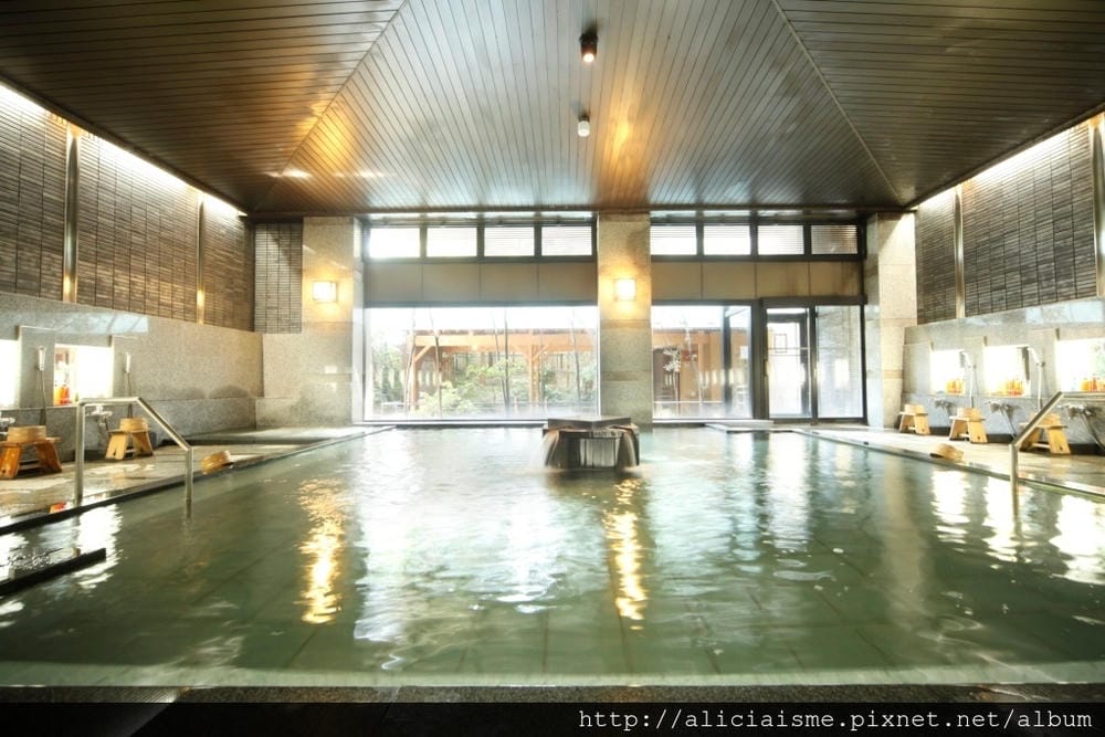_public onsen (1).JPG _public onsen (1).JPG