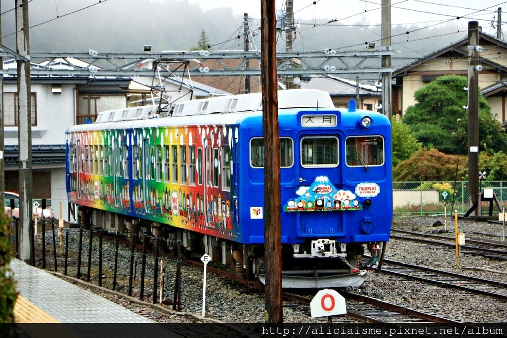 【山梨縣】富士急行線～４大特色電車，以富士山為窗景，快慢都能悠遊壯麗山腳下