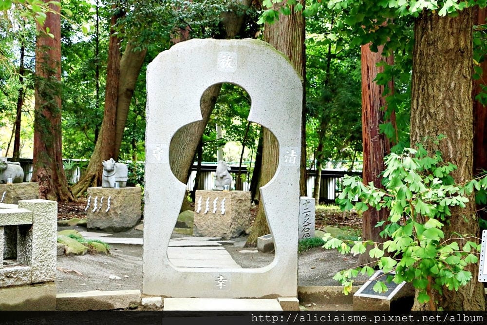 【山梨縣】甲斐國一宮淺間神社:富山士信仰的能量大社,12生肖的人還可各自參拜!