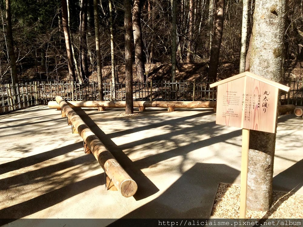 【山梨縣】〈忍野 忍者主題村〉:富士山下當個忍者,體驗忍術、吃頓美味忍者餐!