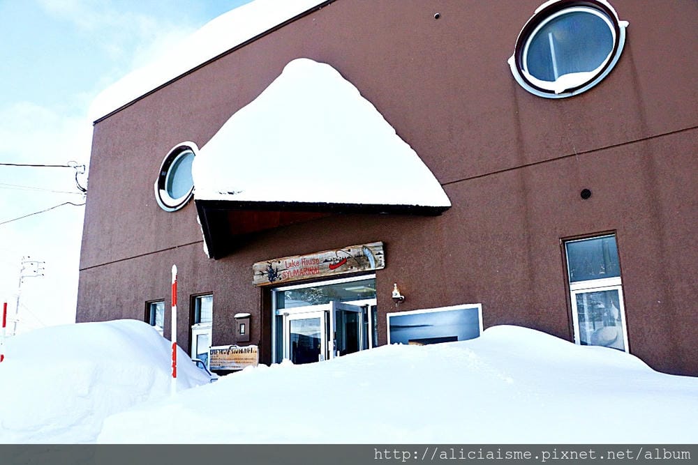 【北海道。幌加內町】冬之朱鞠內湖:日本最大人工湖幻化成的雪中遊樂園、冰上釣魚場