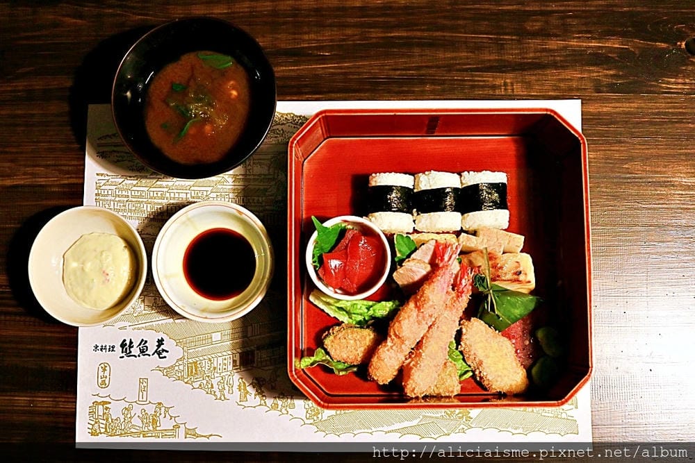【京都】宿泊。京町家「堺町竹屋町」、外送高級「京料理 熊魚菴」華麗便當