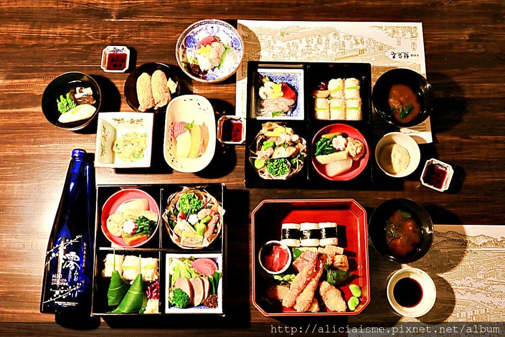 【京都】宿泊。京町家「堺町竹屋町」、外送高級「京料理 熊魚菴」華麗便當