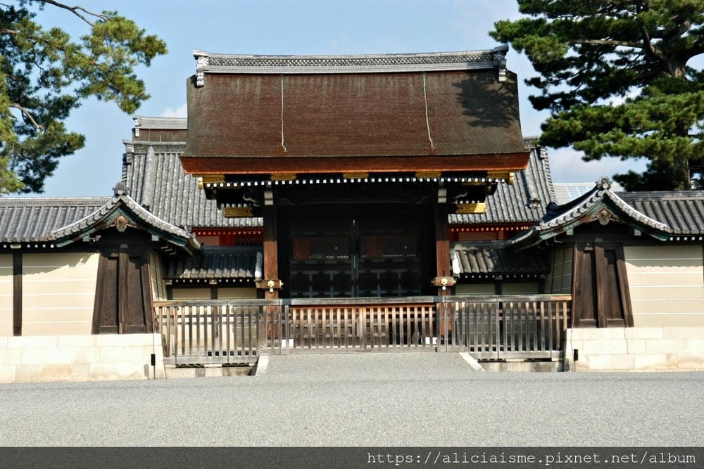 【京都】京都御苑～壯觀的枝垂美櫻，不必申請也可輕鬆造訪的京都御所（2018更新）