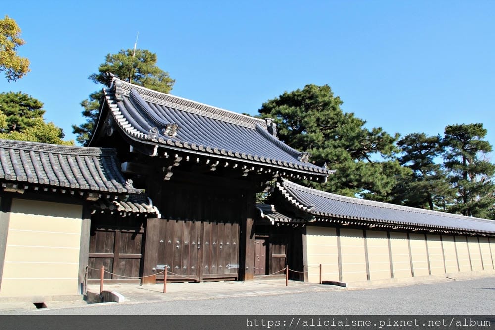 【京都】京都御苑～壯觀的枝垂美櫻，不必申請也可輕鬆造訪的京都御所（2018更新）