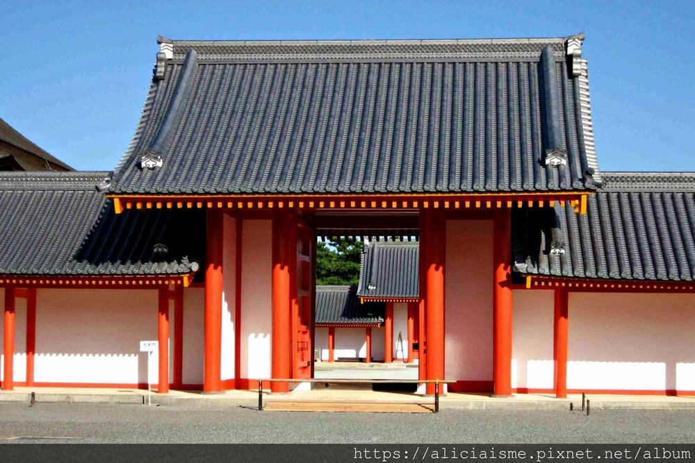 【京都】京都御苑～壯觀的枝垂美櫻，不必申請也可輕鬆造訪的京都御所（2018更新）