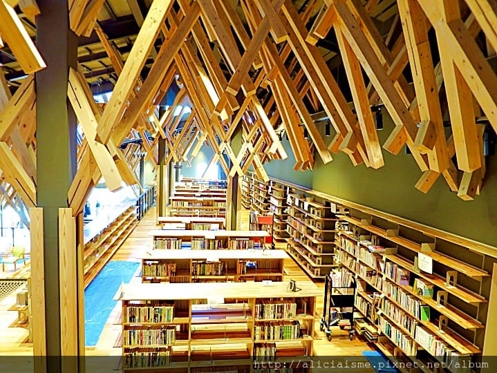 【高知縣】隈研吾X檮原町:雲之上圖書館:森林裡的有機圖書館