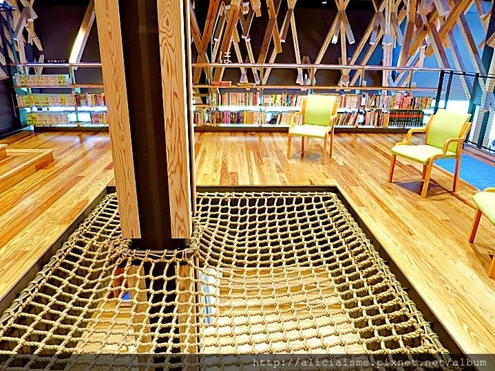 【高知縣】隈研吾X檮原町:雲之上圖書館:森林裡的有機圖書館