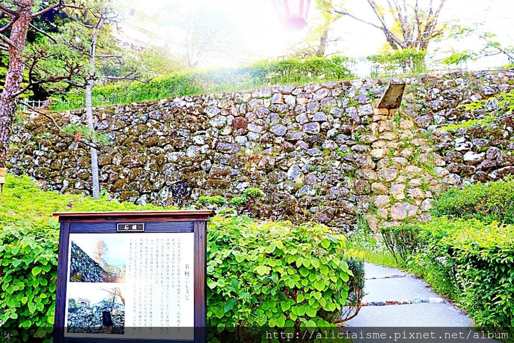 【高知縣】高知城：唯一保有本丸御殿的天守，及三大追手門、天守閣保留的歷史名城