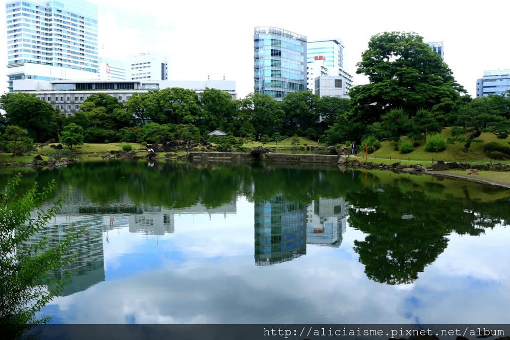 【東京都】舊芝離宮恩賜庭園:都心綠洲裡的四季及電車風情 【東京都】舊芝離宮恩賜庭園:都心綠洲裡的四季及電車風情