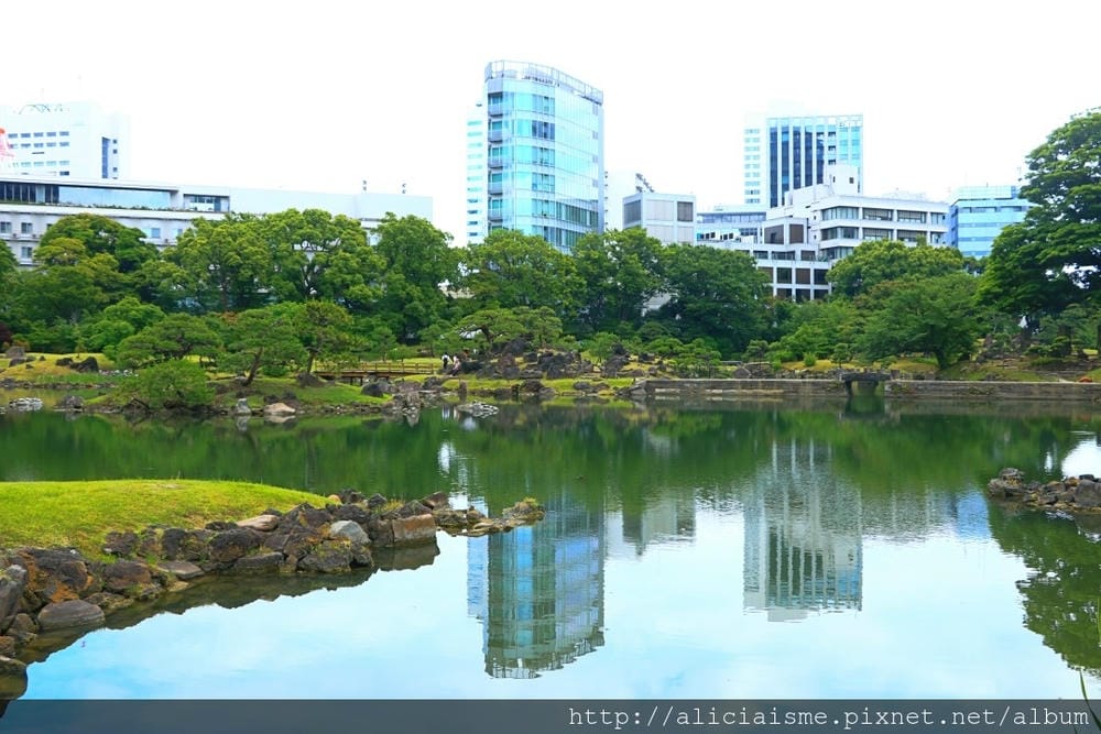 【東京都】舊芝離宮恩賜庭園:都心綠洲裡的四季及電車風情 【東京都】舊芝離宮恩賜庭園:都心綠洲裡的四季及電車風情