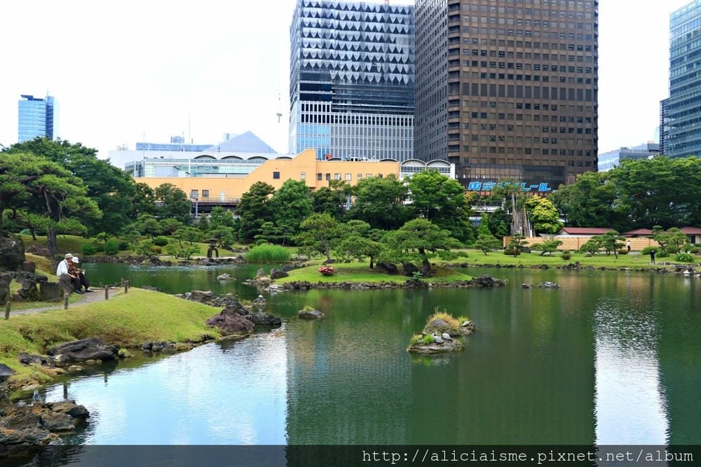【東京都】舊芝離宮恩賜庭園:都心綠洲裡的四季及電車風情 【東京都】舊芝離宮恩賜庭園:都心綠洲裡的四季及電車風情