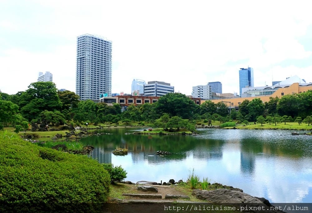 【東京都】舊芝離宮恩賜庭園:都心綠洲裡的四季及電車風情 【東京都】舊芝離宮恩賜庭園:都心綠洲裡的四季及電車風情