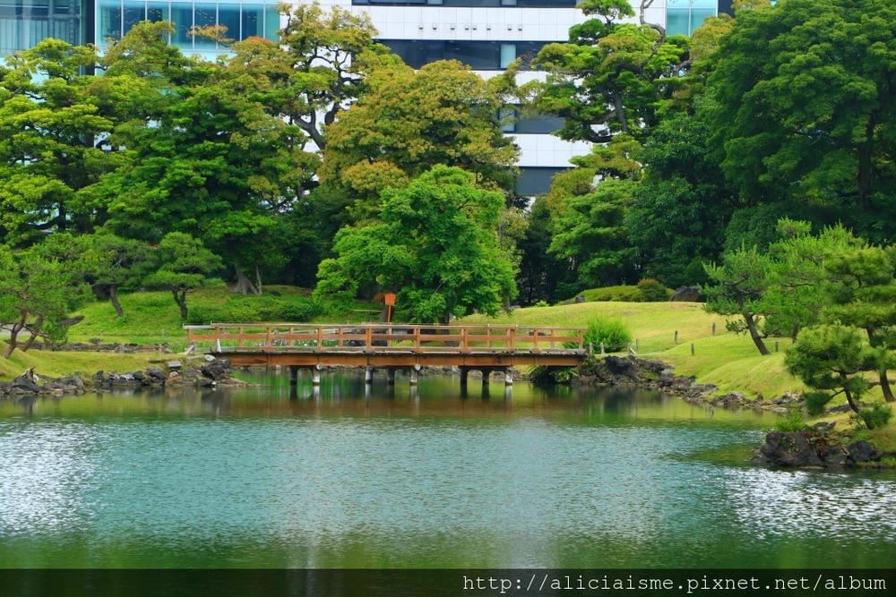 【東京都】舊芝離宮恩賜庭園:都心綠洲裡的四季及電車風情 【東京都】舊芝離宮恩賜庭園:都心綠洲裡的四季及電車風情