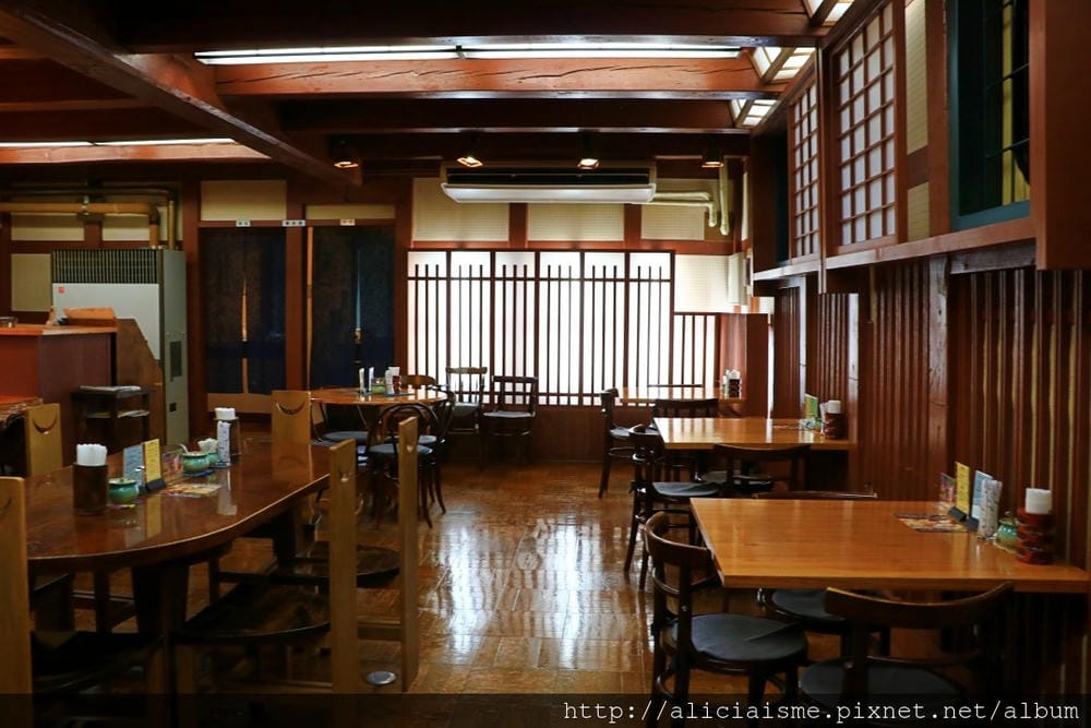 【岩手縣】花卷溫泉散策：森林裡的釜淵瀑布 X 500品種玫瑰園 X Café de藏百年藏造裡的人氣紅豆麵包 X 花卷溫泉稻荷神社