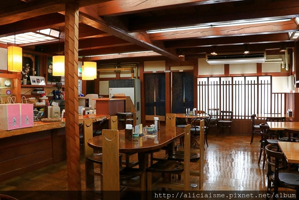 【岩手縣】花卷溫泉散策：森林裡的釜淵瀑布 X 500品種玫瑰園 X Café de藏百年藏造裡的人氣紅豆麵包 X 花卷溫泉稻荷神社