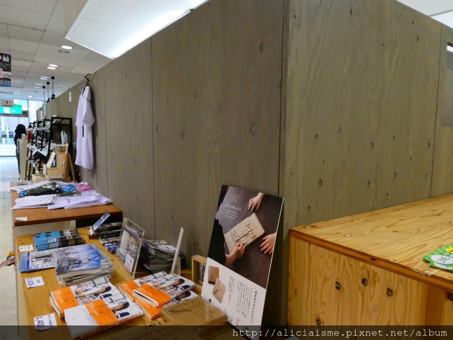【岩手縣】用筷子吃的巨無霸冰淇淋,以文創大復活@マルカンビル大食堂/花卷市