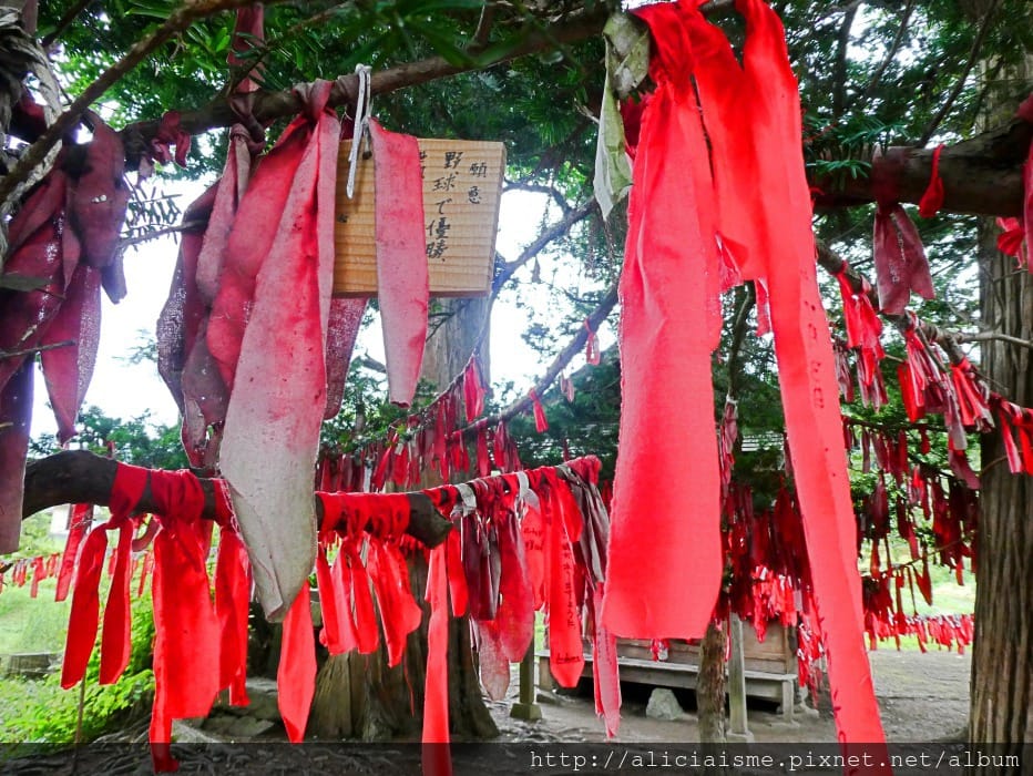 【卯子酉神社】一手寫心願、一手掛願力,以紅布條結緣的戀愛神社@遠野
