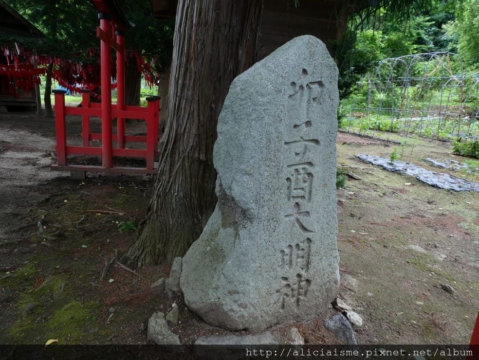 【卯子酉神社】一手寫心願、一手掛願力,以紅布條結緣的戀愛神社@遠野