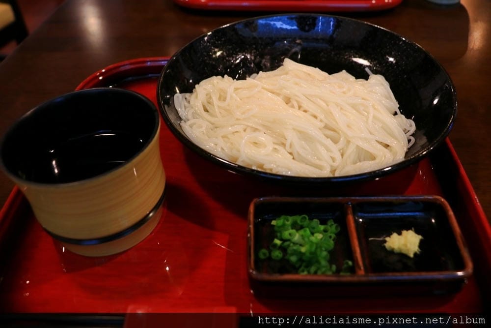 【香川縣︱小豆島】中武商店「NAKABU庵」:職人級的人氣手延素麵