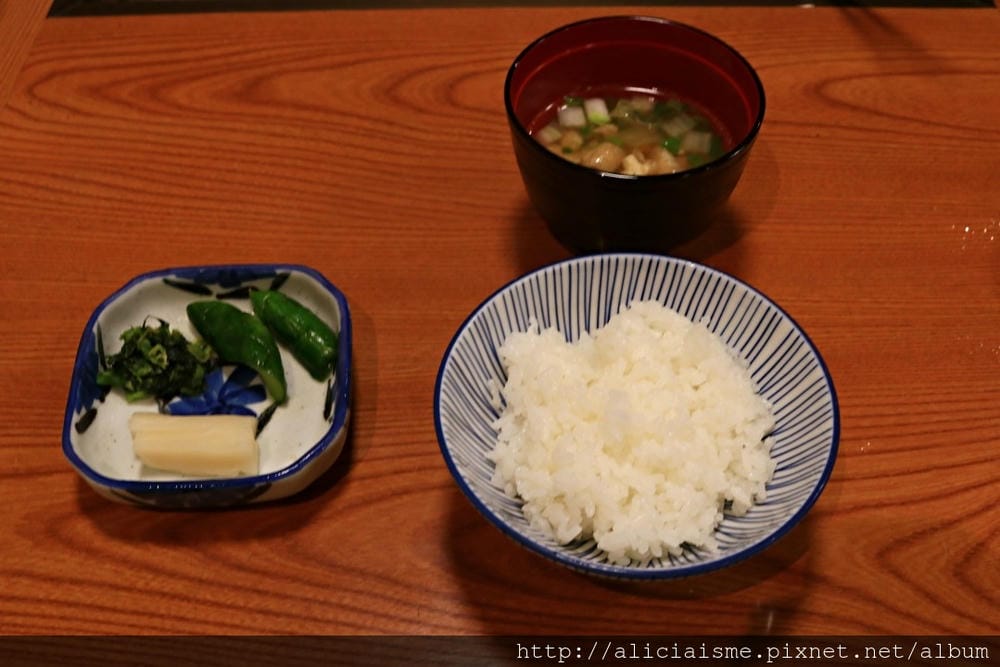 【德島縣】湯元新祖谷溫泉蔓橋飯店(ホテルかずら橋):景觀飯店,搭纜車泡天空露天溫泉、足湯、爐端燒料理的秘境湯宿