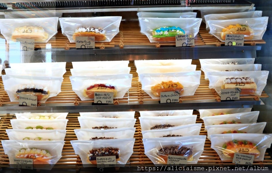 【三重縣】高虎DOG／T2菓子工坊：網美風的景觀空間裡，50種以上和、洋風熱狗任意挑；津市代表人氣伴手甜點店