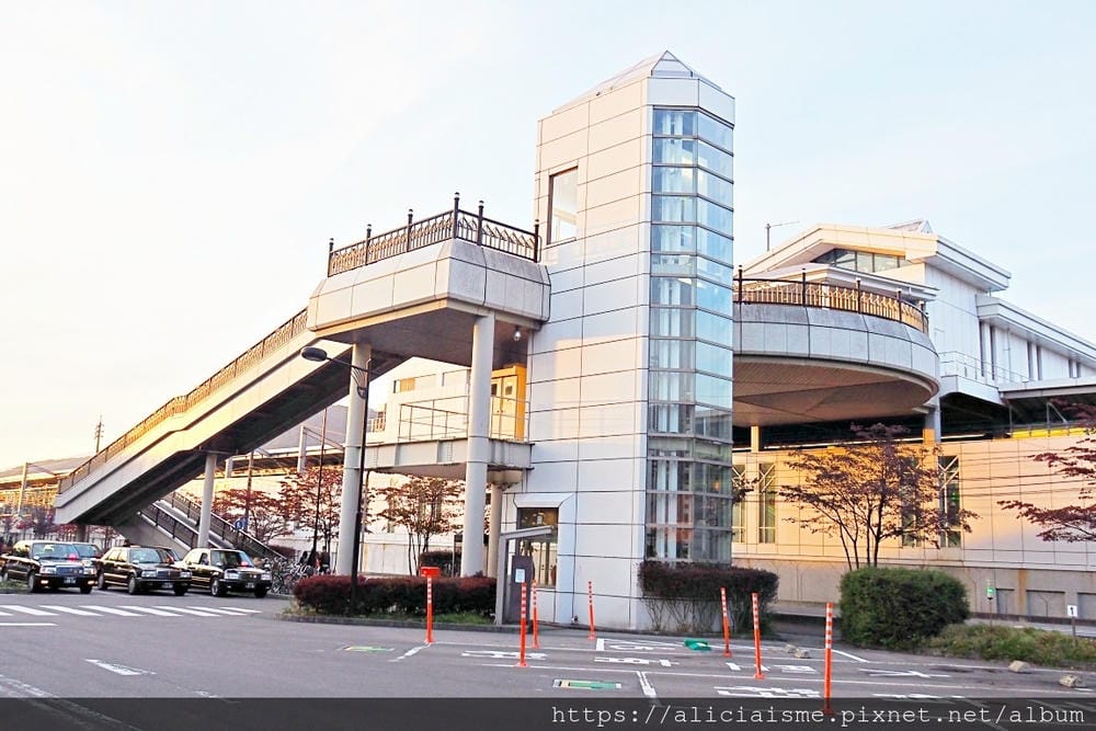 【長野縣】輕井澤王子購物廣場(Outlet)：交通、品牌、美味、美景集一身，東日本第一名Outlet，沒有之一