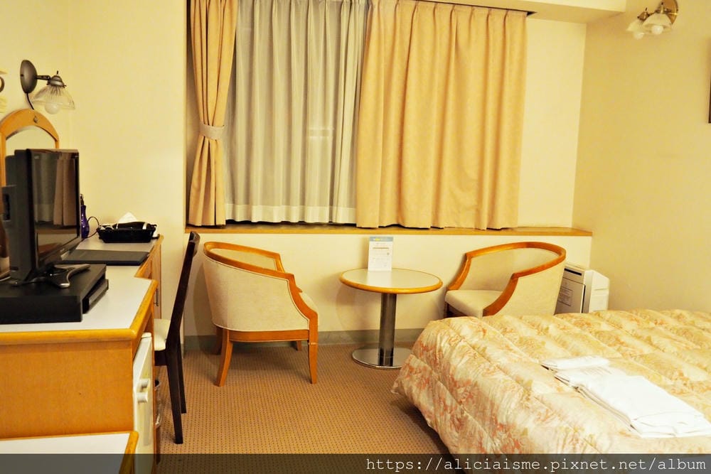 【廣島住宿】Miyajima Coral Hotel(宮島珊瑚飯店):宮島渡船口旁海景飯店,價格超親民、超澎湃的瀨戶內海料理晚餐一次上桌