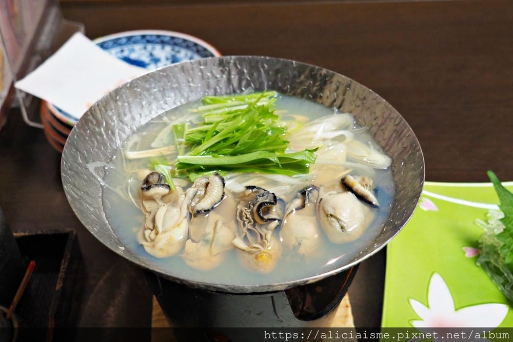 【廣島住宿】Miyajima Coral Hotel(宮島珊瑚飯店):宮島渡船口旁海景飯店,價格超親民、超澎湃的瀨戶內海料理晚餐一次上桌
