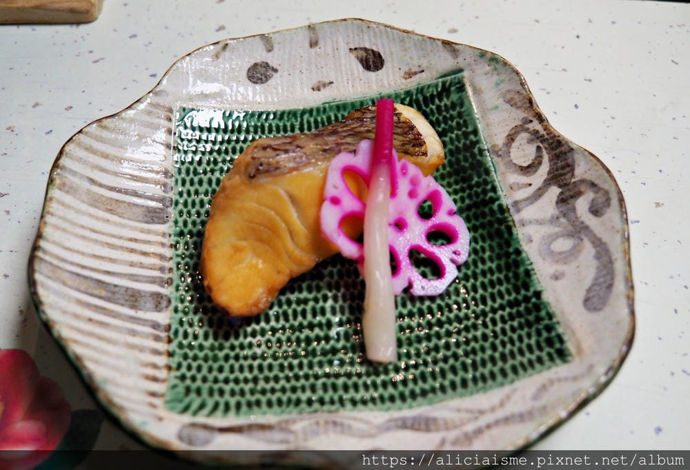 【廣島住宿】Miyajima Coral Hotel(宮島珊瑚飯店):宮島渡船口旁海景飯店,價格超親民、超澎湃的瀨戶內海料理晚餐一次上桌