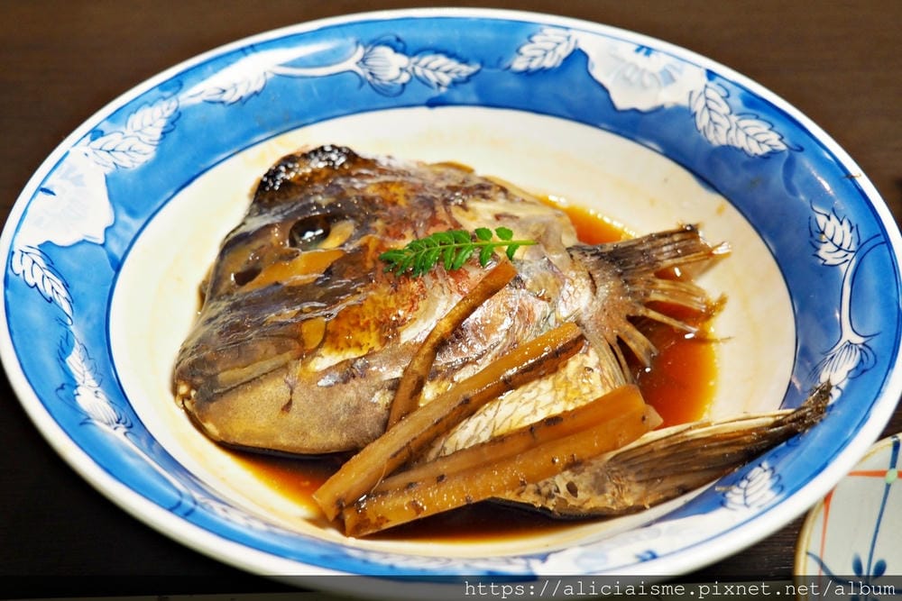 【廣島住宿】Miyajima Coral Hotel(宮島珊瑚飯店):宮島渡船口旁海景飯店,價格超親民、超澎湃的瀨戶內海料理晚餐一次上桌