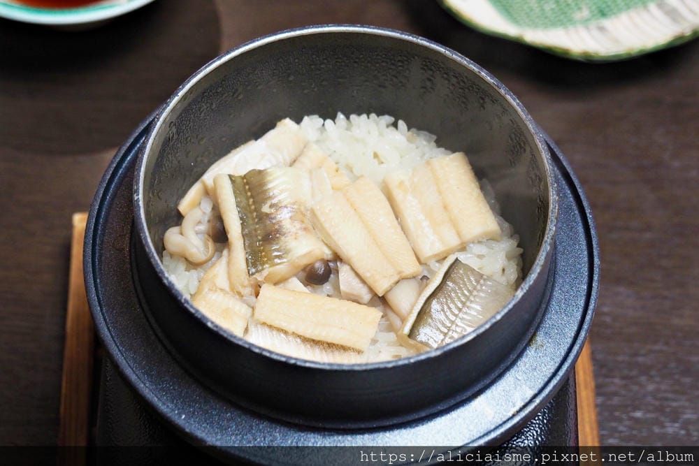 【廣島住宿】Miyajima Coral Hotel(宮島珊瑚飯店):宮島渡船口旁海景飯店,價格超親民、超澎湃的瀨戶內海料理晚餐一次上桌
