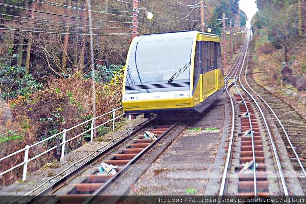 【福岡縣】皿倉山:搭乘透明景觀纜車,眺望新日本三大夜景、戀人 【福岡縣】皿倉山:搭乘透明景觀纜車,眺望新日本三大夜景、戀人