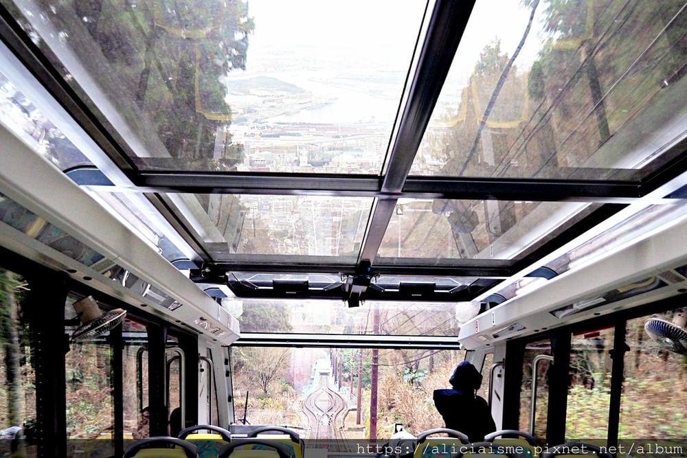 【福岡縣】皿倉山:搭乘透明景觀纜車,眺望新日本三大夜景、戀人 【福岡縣】皿倉山:搭乘透明景觀纜車,眺望新日本三大夜景、戀人