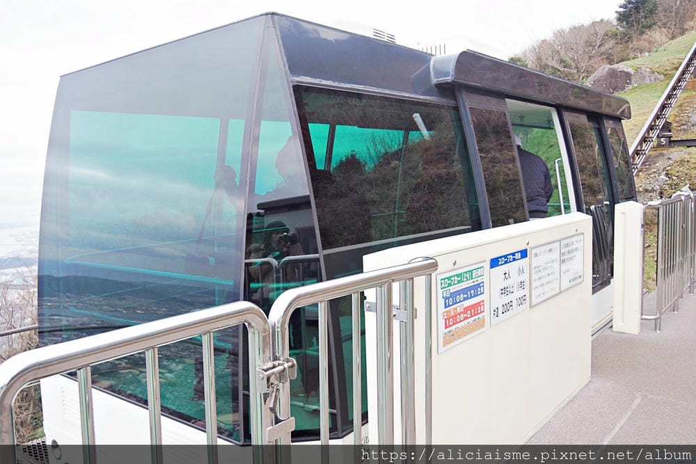 【福岡縣】皿倉山:搭乘透明景觀纜車,眺望新日本三大夜景、戀人 【福岡縣】皿倉山:搭乘透明景觀纜車,眺望新日本三大夜景、戀人