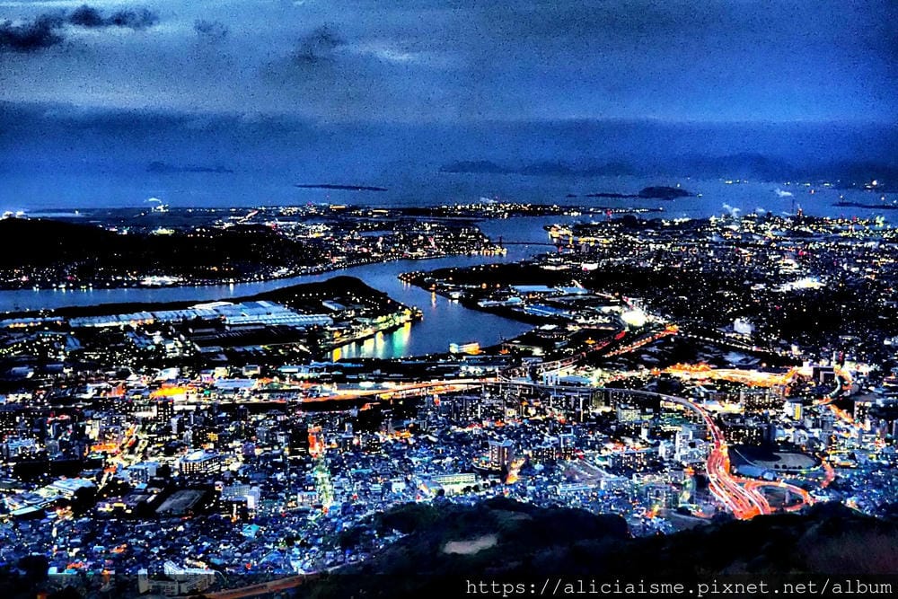 【福岡縣】皿倉山:搭乘透明景觀纜車,眺望新日本三大夜景、戀人 【福岡縣】皿倉山:搭乘透明景觀纜車,眺望新日本三大夜景、戀人
